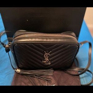 Ysl black crossbody bag slightly used. (Authentic)